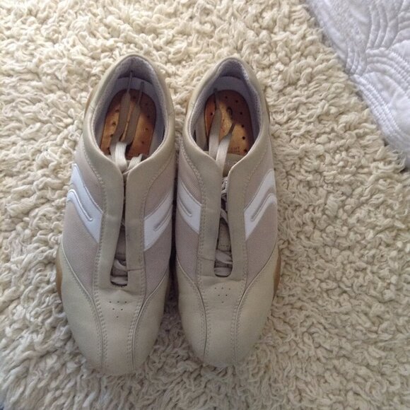 Vtg. 2000 GEOX Respira W10; Leather, Breathable, Perforated, Stylish and Comfort - Picture 9 of 9